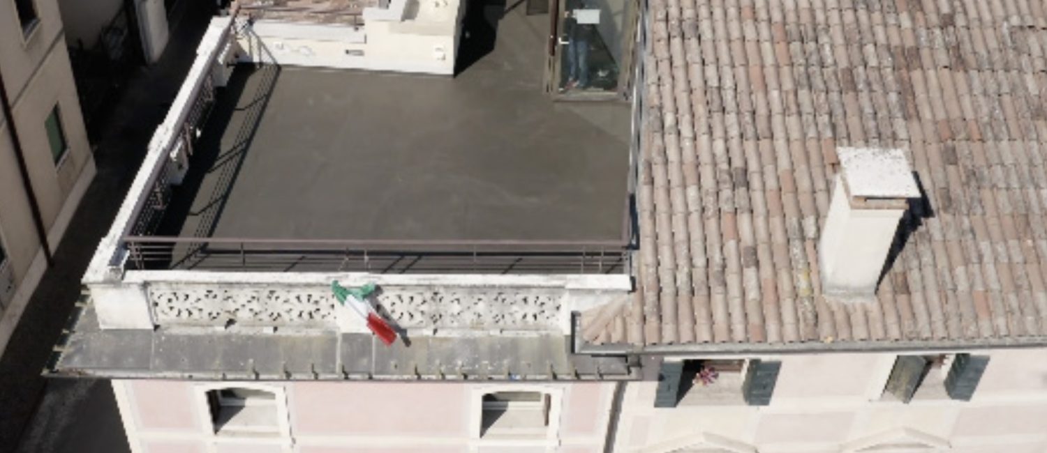 Impermeabilizzazione di un terrazzo storico a Pieve di Soligo (TV) con il sistema liquido traspirante Betonguaina di Nord Resine